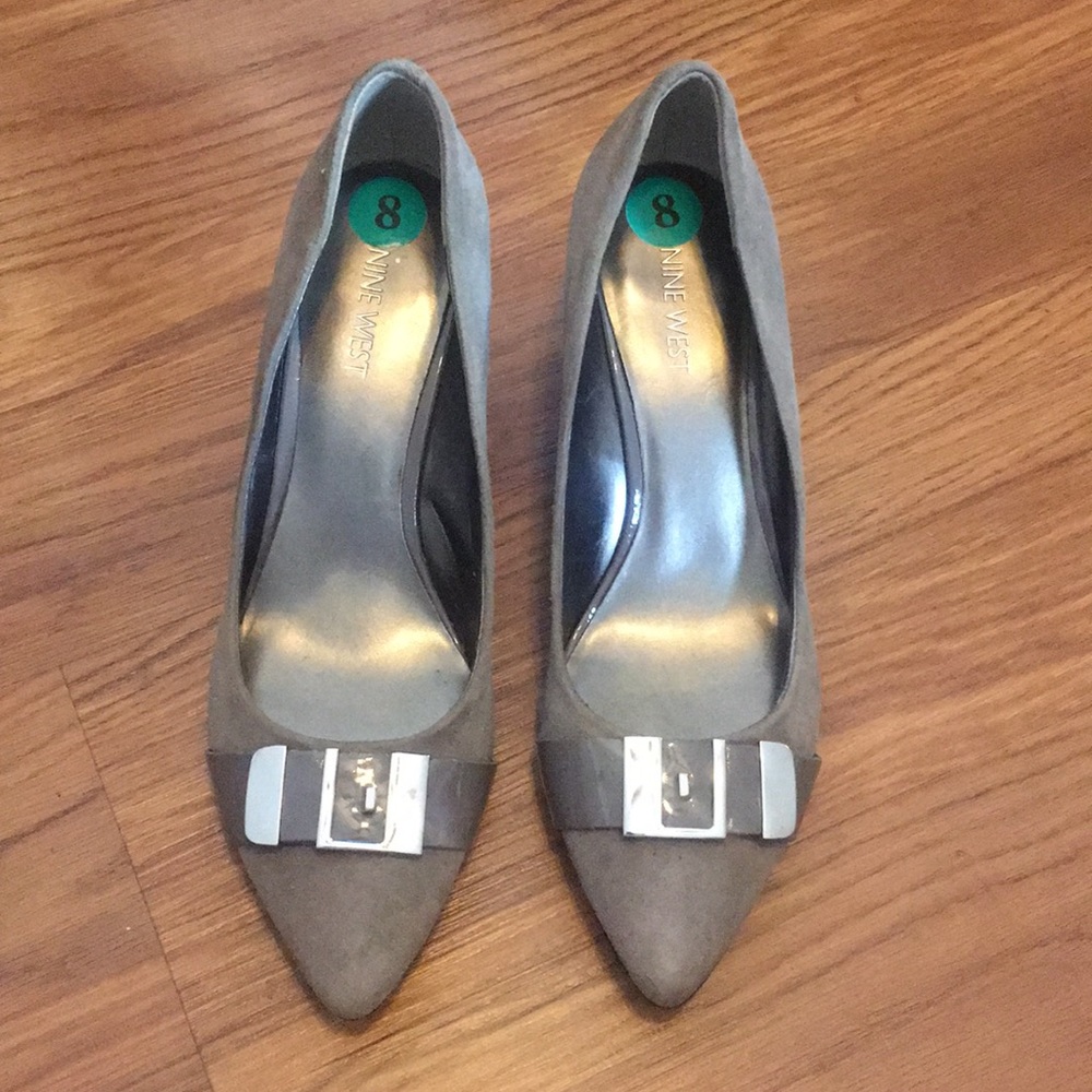 8.5 Nine West Taupe Wedge Buckle heels